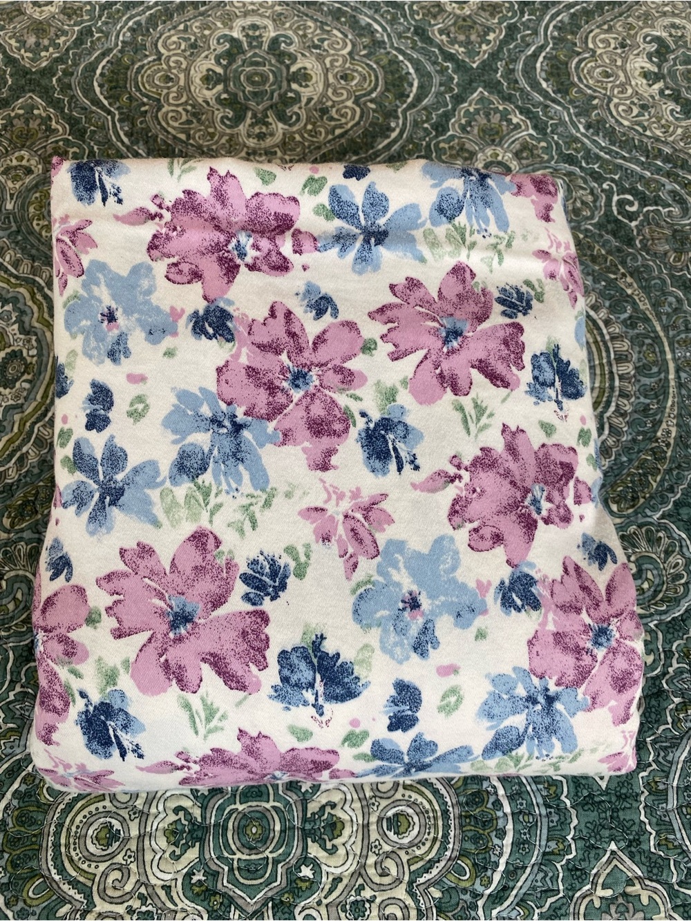 Better Homes And Gardens Floral Sheet White with Pink & Blue Flowers Full